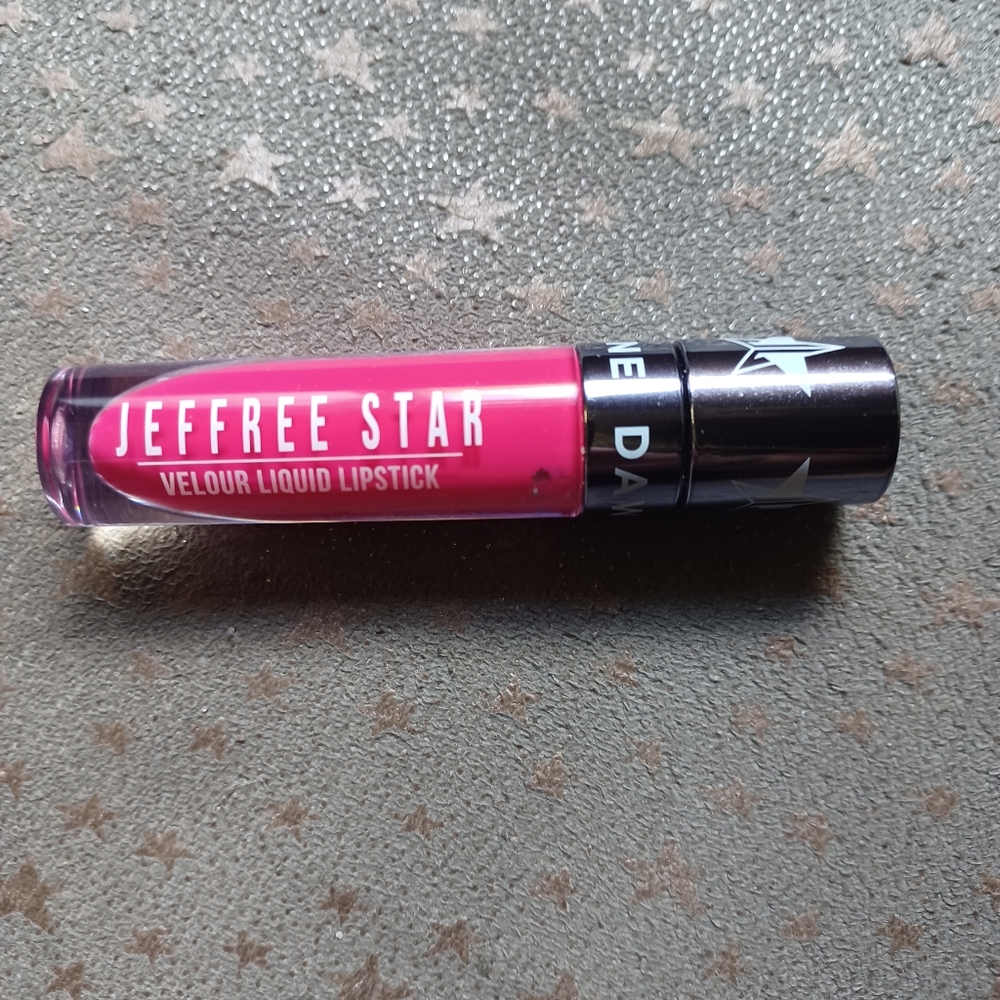 Jeffree Star lip color what the fuck